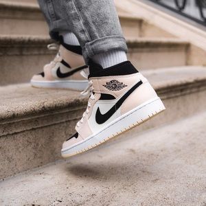 Air Jordan 1 mod barely orange excellent condition